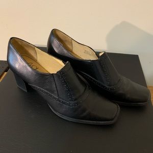 Life Stride Women’s Shoes, size 8